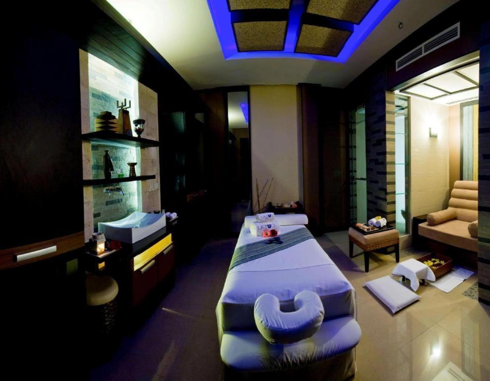 Отель Marco Polo Davao Экстерьер фото Spa at the Taj Mahal Palace, Mumbai
