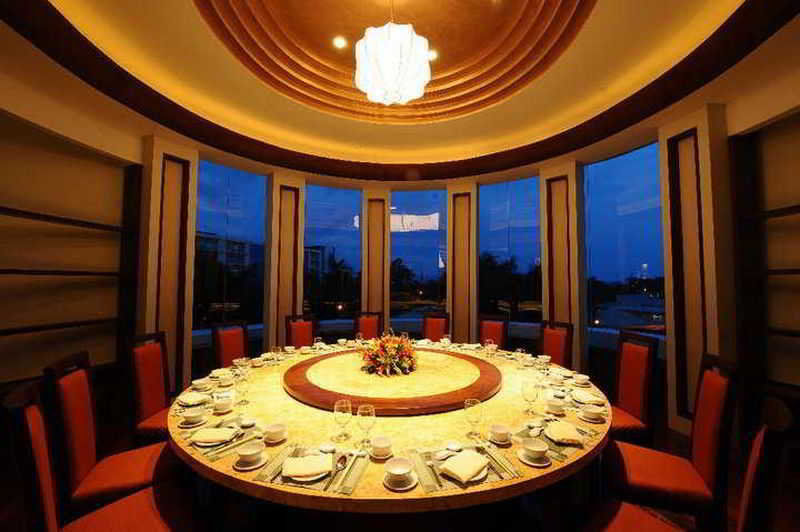 Отель Marco Polo Davao Экстерьер фото A restaurant in Beijing