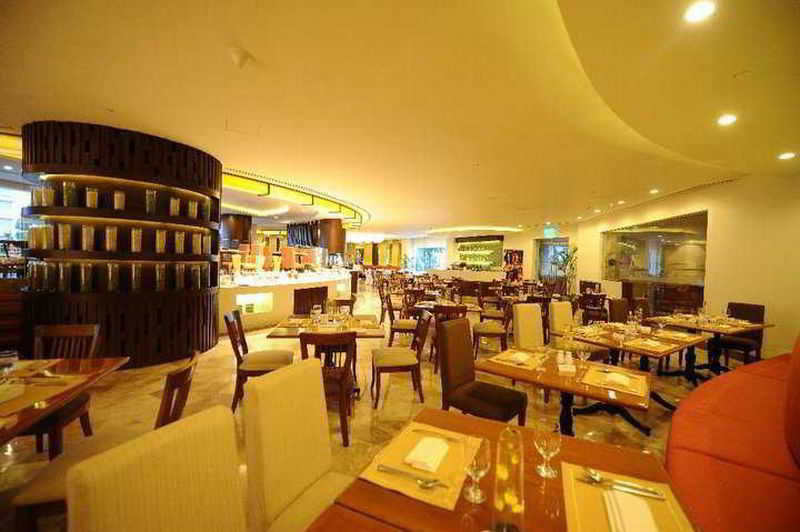 Отель Marco Polo Davao Экстерьер фото The restaurant