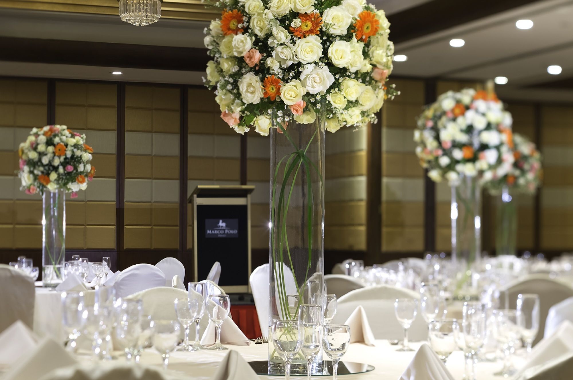 Отель Marco Polo Davao Экстерьер фото A wedding reception at the Mandarin Oriental, Bangkok