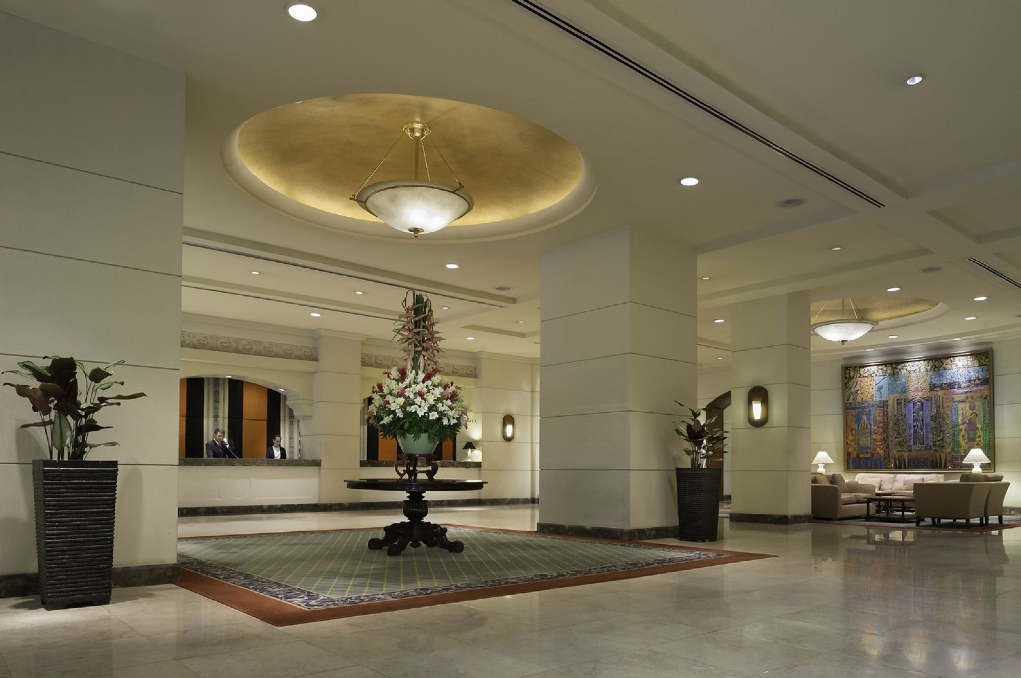 Отель Marco Polo Davao Экстерьер фото The lobby of the Taj Bengal