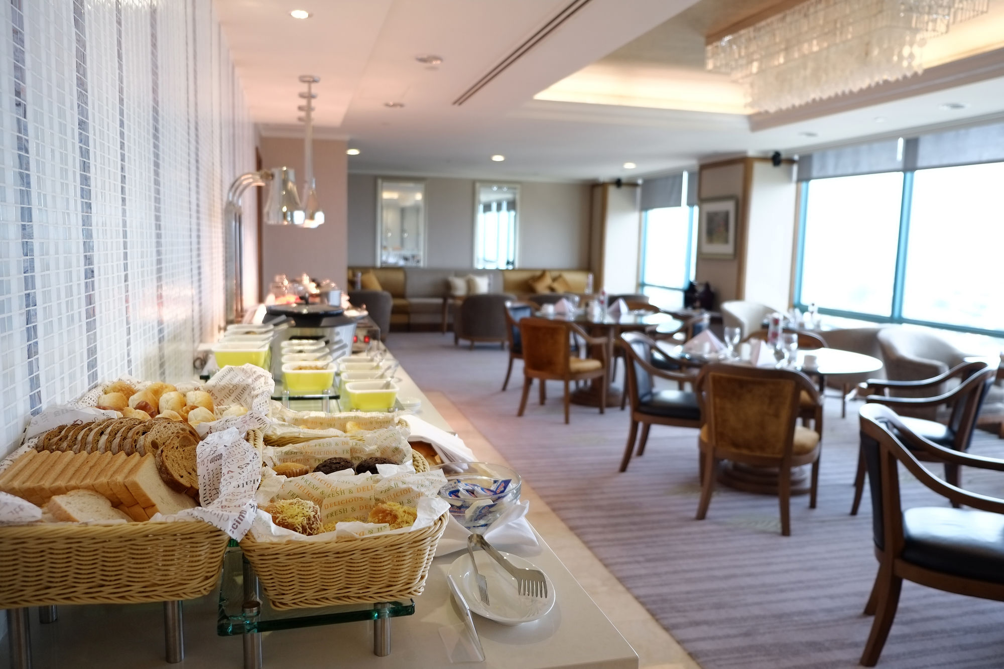 Отель Marco Polo Davao Экстерьер фото The Royal Orchid Lounge at Suvarnabhumi Airport