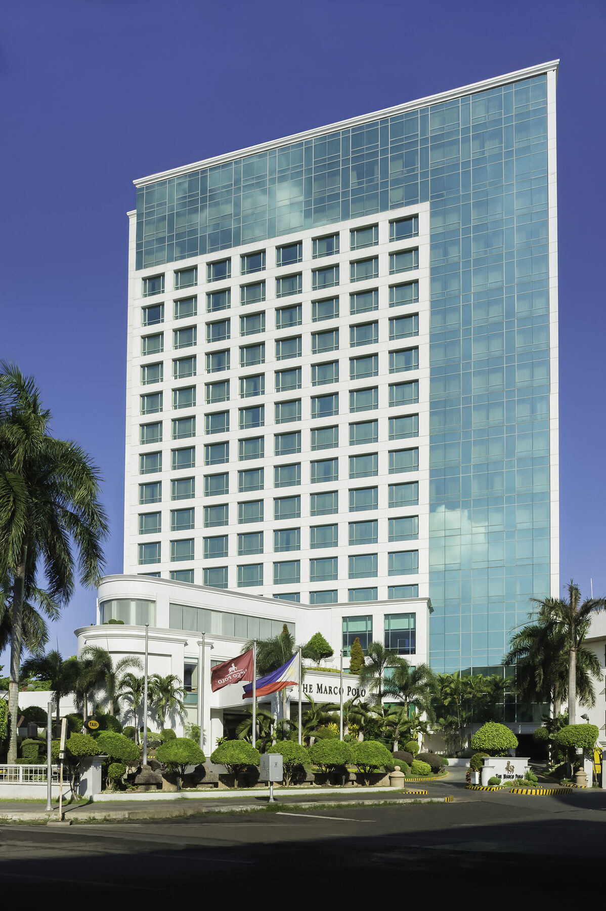 Отель Marco Polo Davao Экстерьер фото The hotel in 2012